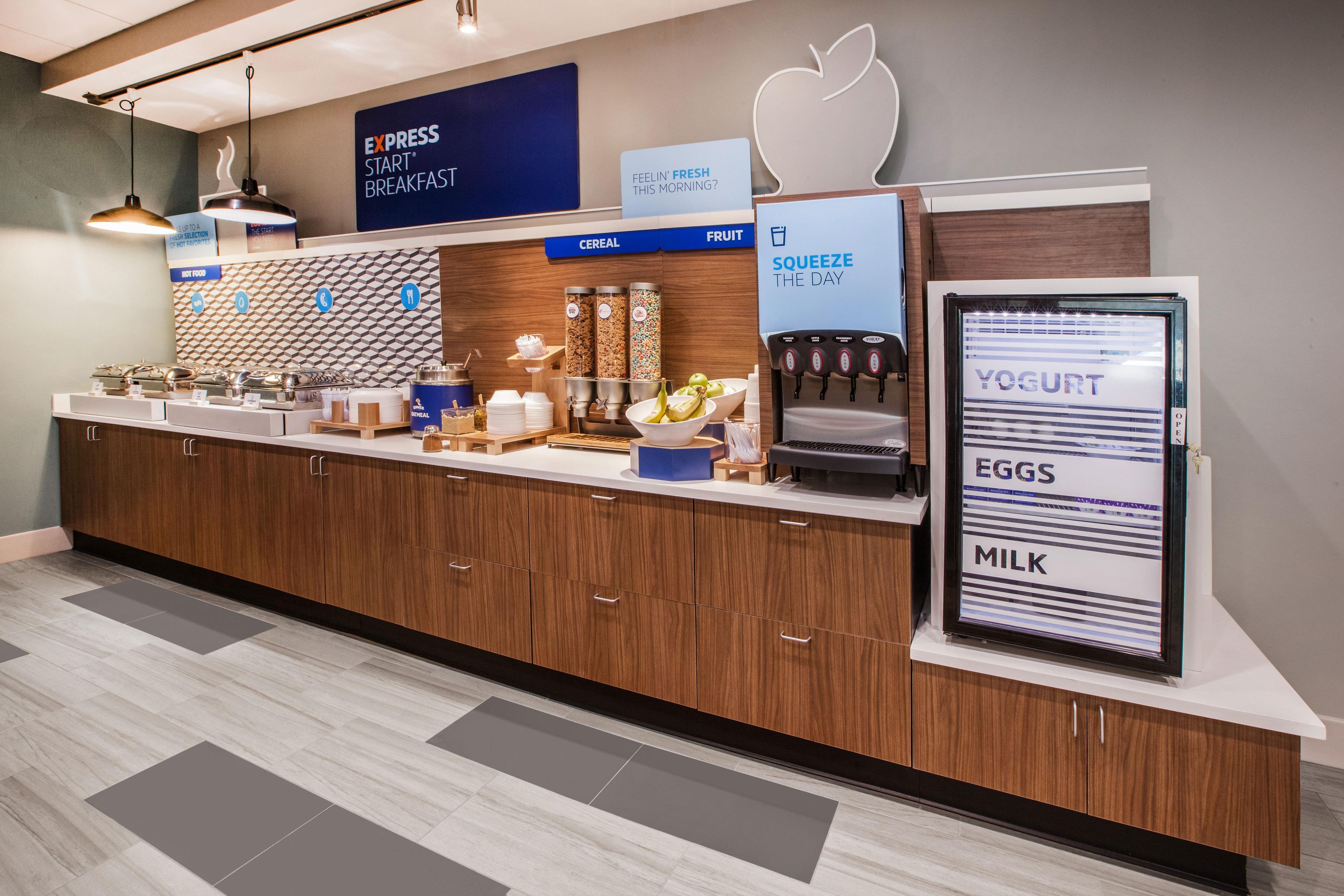Holiday Inn Express & Suites Cleveland By Ihg Buitenkant foto