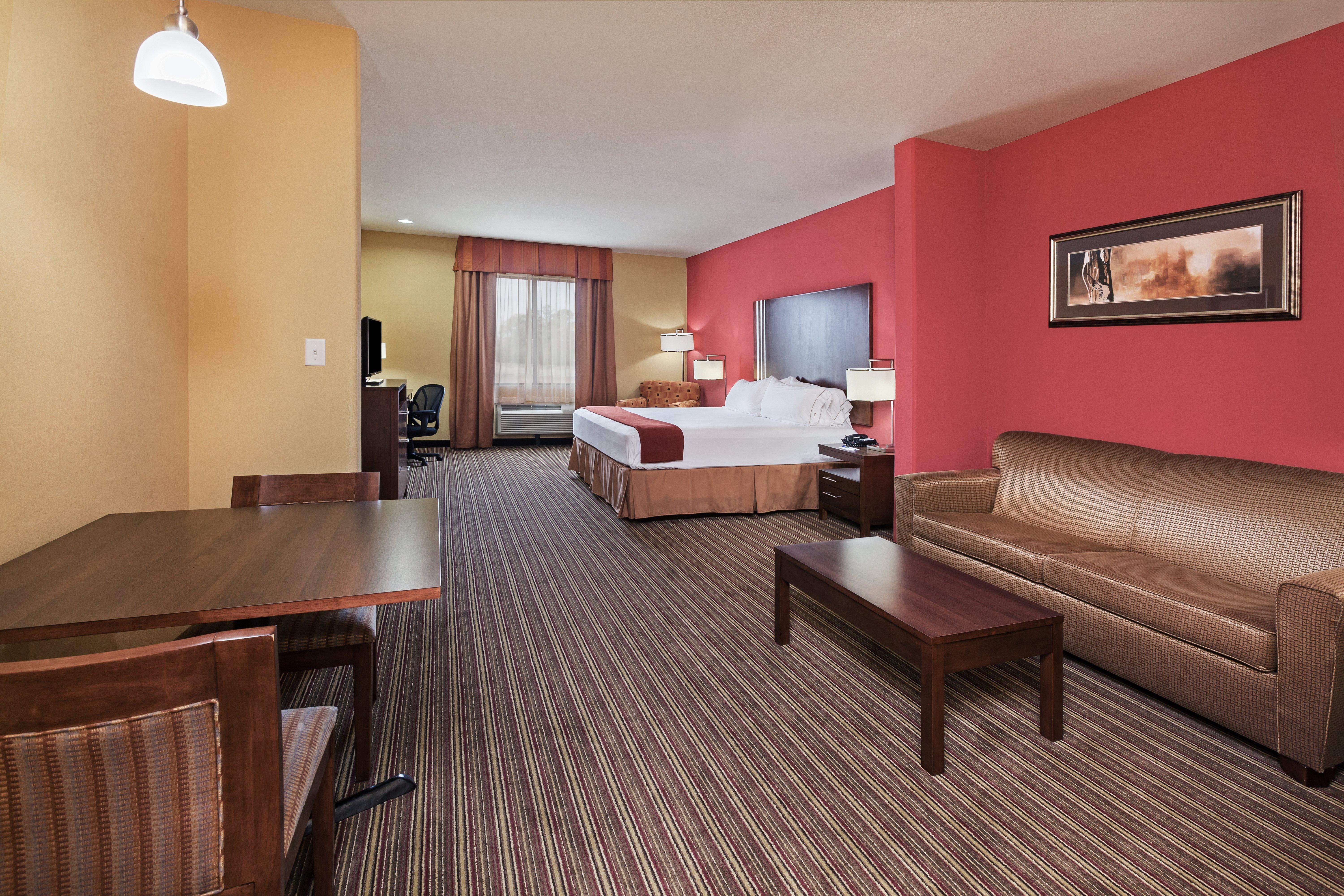 Holiday Inn Express & Suites Cleveland By Ihg Buitenkant foto