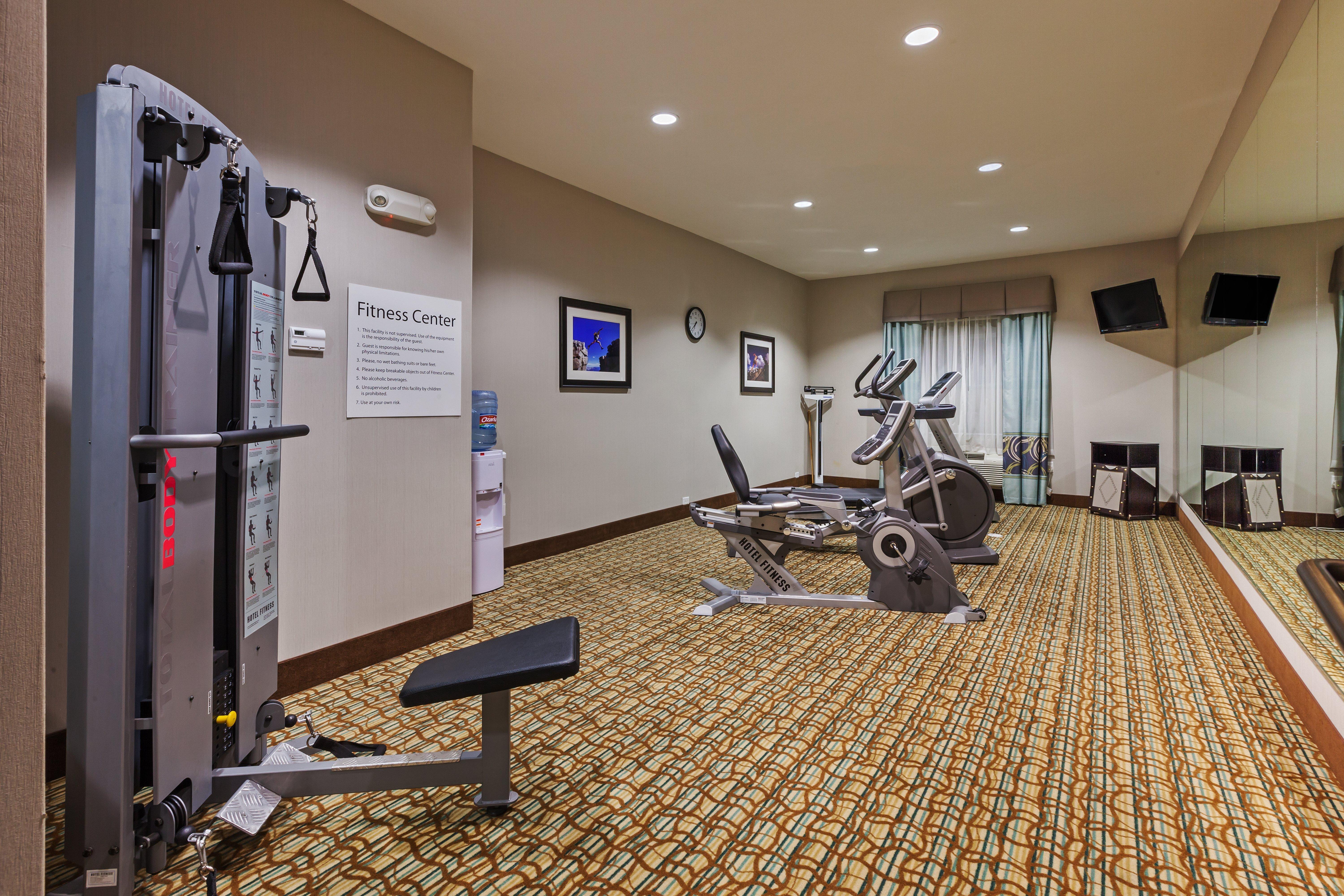 Holiday Inn Express & Suites Cleveland By Ihg Buitenkant foto