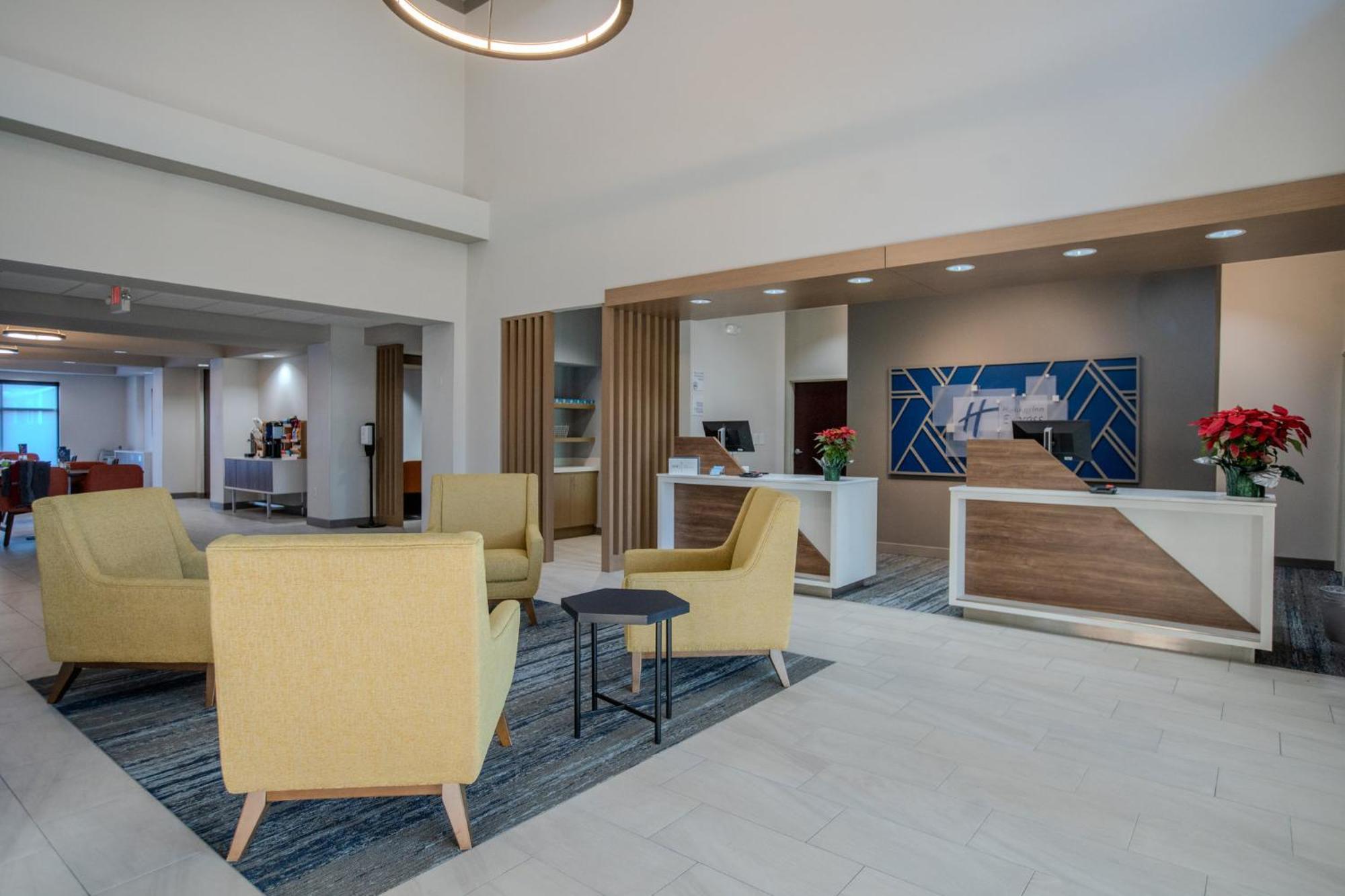 Holiday Inn Express & Suites Cleveland By Ihg Buitenkant foto